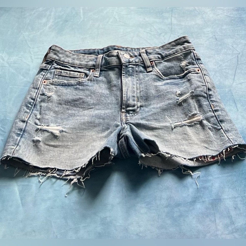 High waisted jeans short with flag pockets